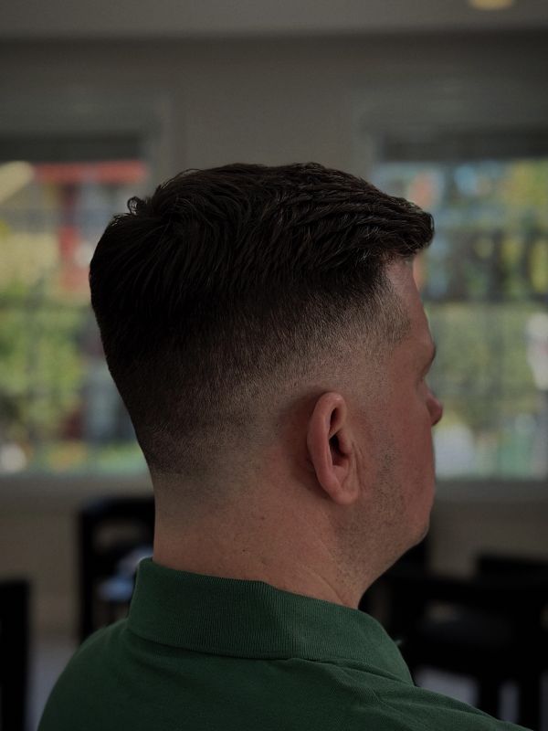 Textured crop with a low fade, from behind