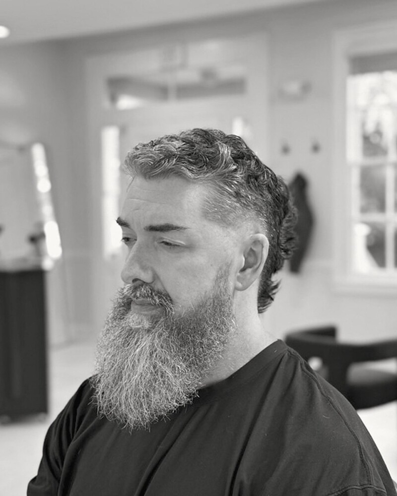 Textured crop with a long grey beard